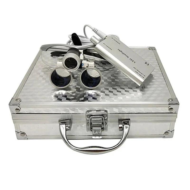 Fotóforo Cirúrgico Odontológico, Fotóforo, Fotóforo Cirúrgico, Fotóforo Com led, fotóforo led, lupa com fotóforo
lupa para dentista
lupa para cirurgia
lupa odontológica
Lupa Odontológica Profissional