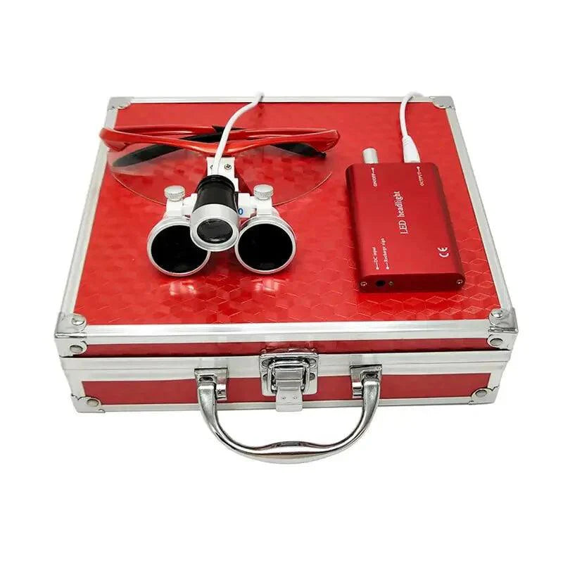 Fotóforo Cirúrgico Odontológico, Fotóforo, Fotóforo Cirúrgico, Fotóforo Com led, fotóforo led, lupa com fotóforo
lupa para dentista
lupa para cirurgia
lupa odontológica
Lupa Odontológica Profissional