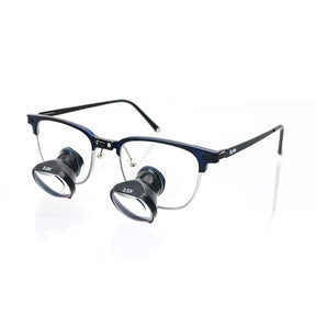 Lupa cirúrgica ultra leve
Lupa odontológica esportiva
Lupa binocular de alto conforto
Lupa binocular odontológica TTL com lentes quadradas HD e armação de titânio cinza